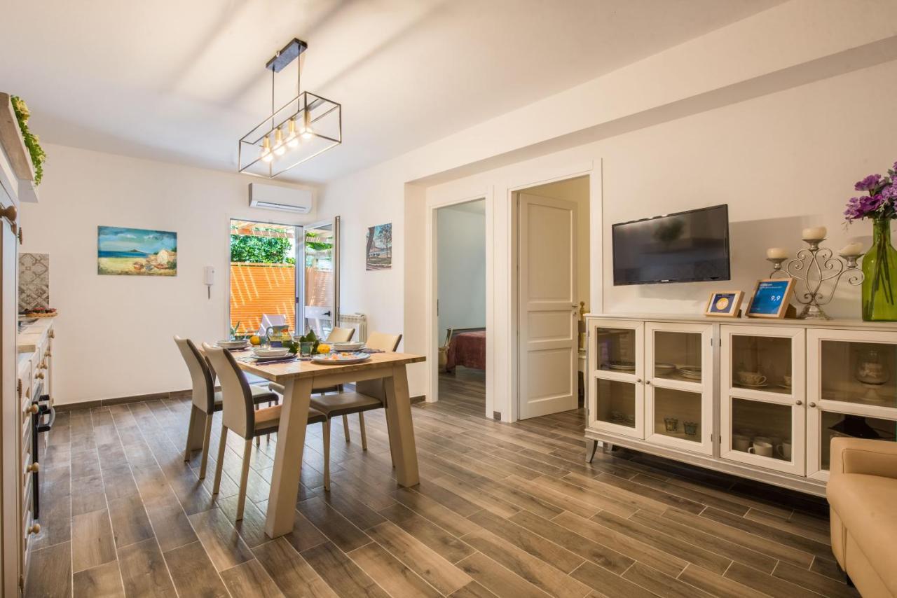 מונדלו Villa Cinzia-150 Mt From The Beach מראה חיצוני תמונה
