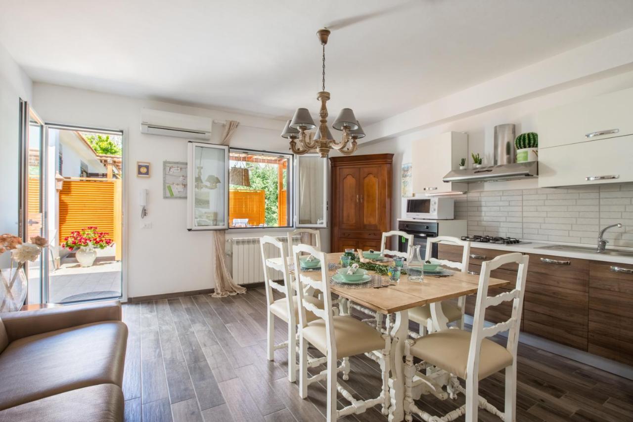 מונדלו Villa Cinzia-150 Mt From The Beach מראה חיצוני תמונה