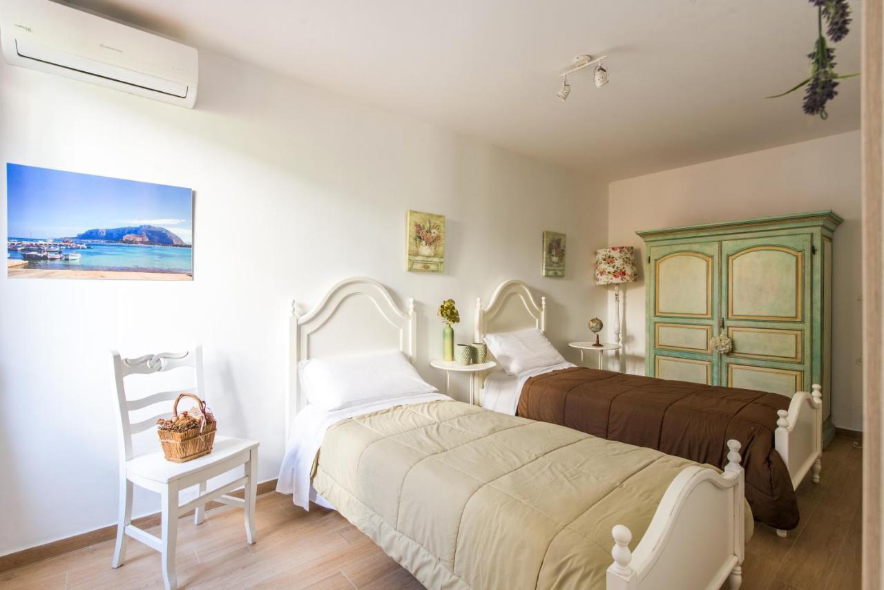 מונדלו Villa Cinzia-150 Mt From The Beach מראה חיצוני תמונה