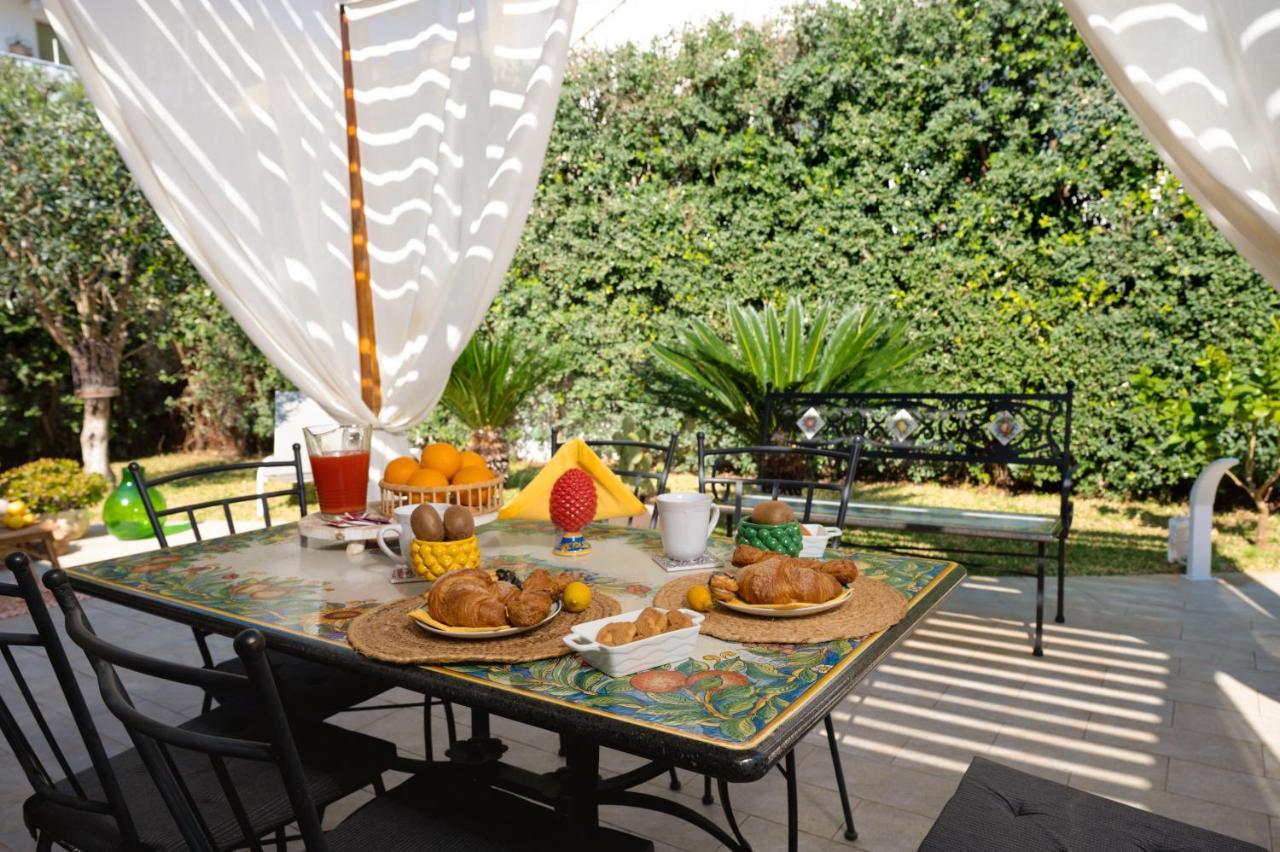מונדלו Villa Cinzia-150 Mt From The Beach מראה חיצוני תמונה