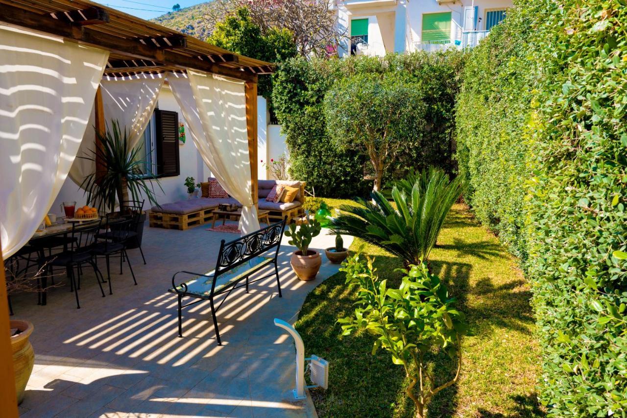 מונדלו Villa Cinzia-150 Mt From The Beach מראה חיצוני תמונה